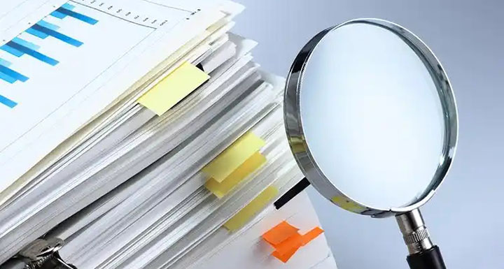 纪法讲堂丨利用职权帮他人伪造立功证明材料构成何罪